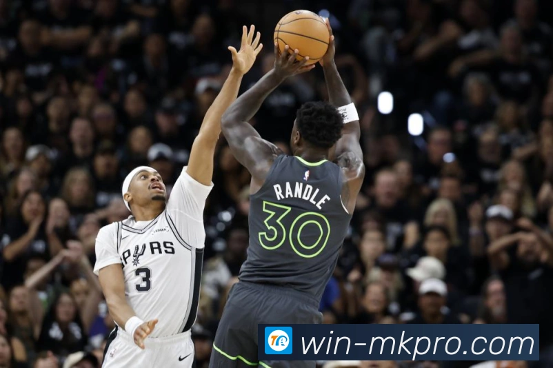 李金羽卸任辽宁铁人足球俱乐部总经理及一线队主教练职位战术观察